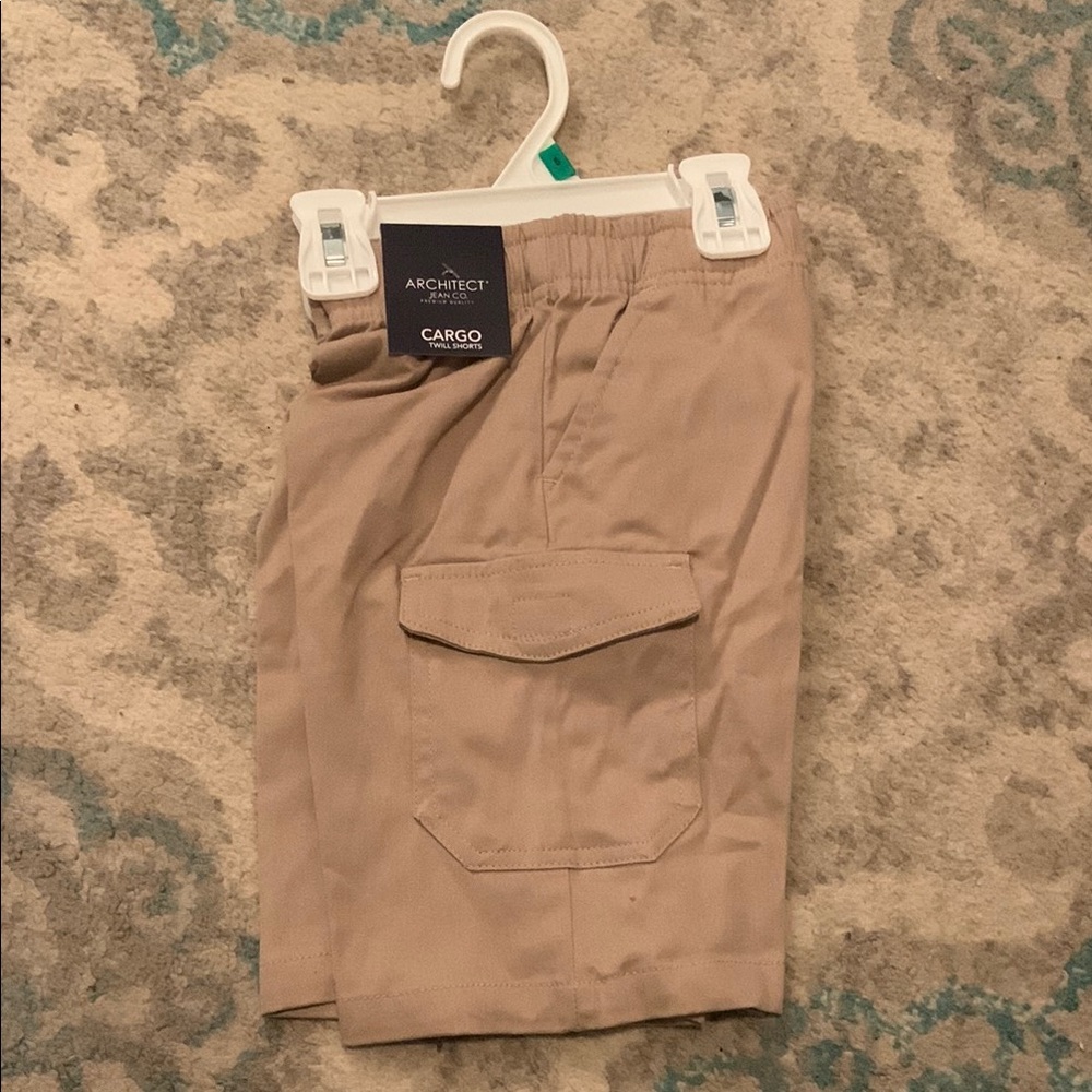 Architect Cargo Shorts in Tan